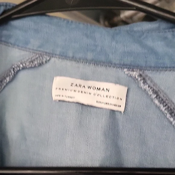 Zata Blue Ruffled Button-Up Shirt - Picture 4 of 6